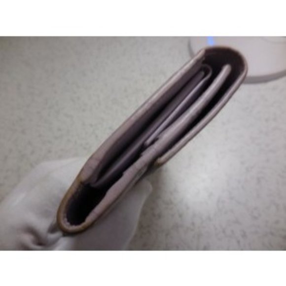 Gucci Lavender Purple XL Embossed G Logo - Picture 8 of 11